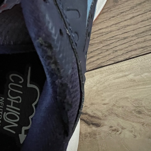 Women’s Brooks Athletic Shoes Sneakers Size 7.5 - Picture 4 of 9